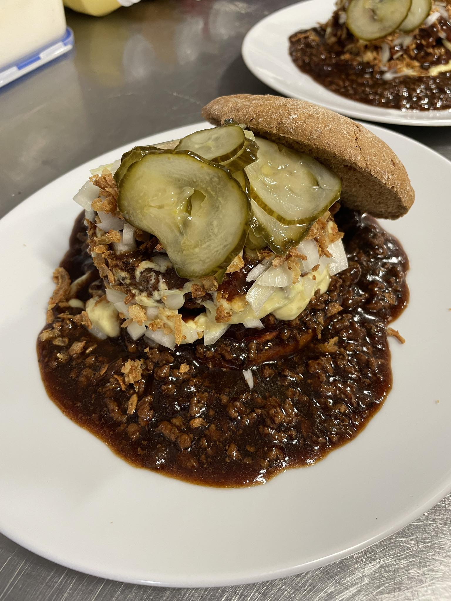 Bøfsandwiche med sovs